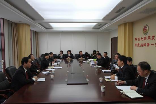 圖為市檢察院張民生檢察長(右三)來長安院督查調(diào)研秦嶺北麓違建整治工作_副本.jpg