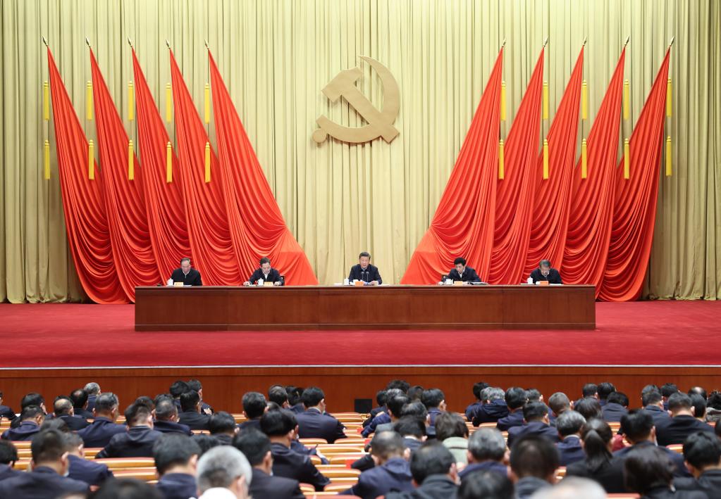 3月1日,2022年春季學(xué)期中央黨校(國(guó)家行政學(xué)院)中青年干部培訓(xùn)班在中央黨校開班。新華社記者 劉彬 攝 3月1日,2022年春季學(xué)期中央黨校(國(guó)家行政學(xué)院)中青年干部培訓(xùn)班在中央黨校開班。新華社記者 劉彬 攝