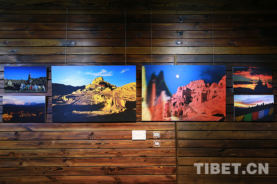 《世界屋脊秘境阿里》攝影展在京開幕