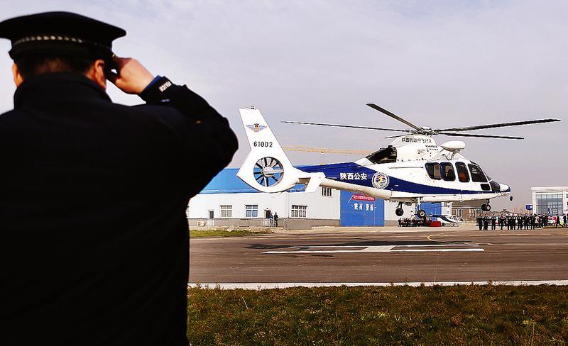 陜西省新添大型警用直升機(jī) 搶險救災(zāi)被困人員更快了