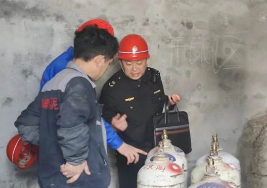 圖示, 示意圖 中度可信度描述已自動生成:ver1