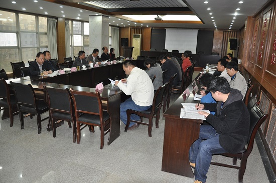??0??0日網(wǎng)稿)蓮湖區(qū)人民檢察院深入貫徹學(xué)習(xí)十八屆四中全會(huì)精??(1).jpg